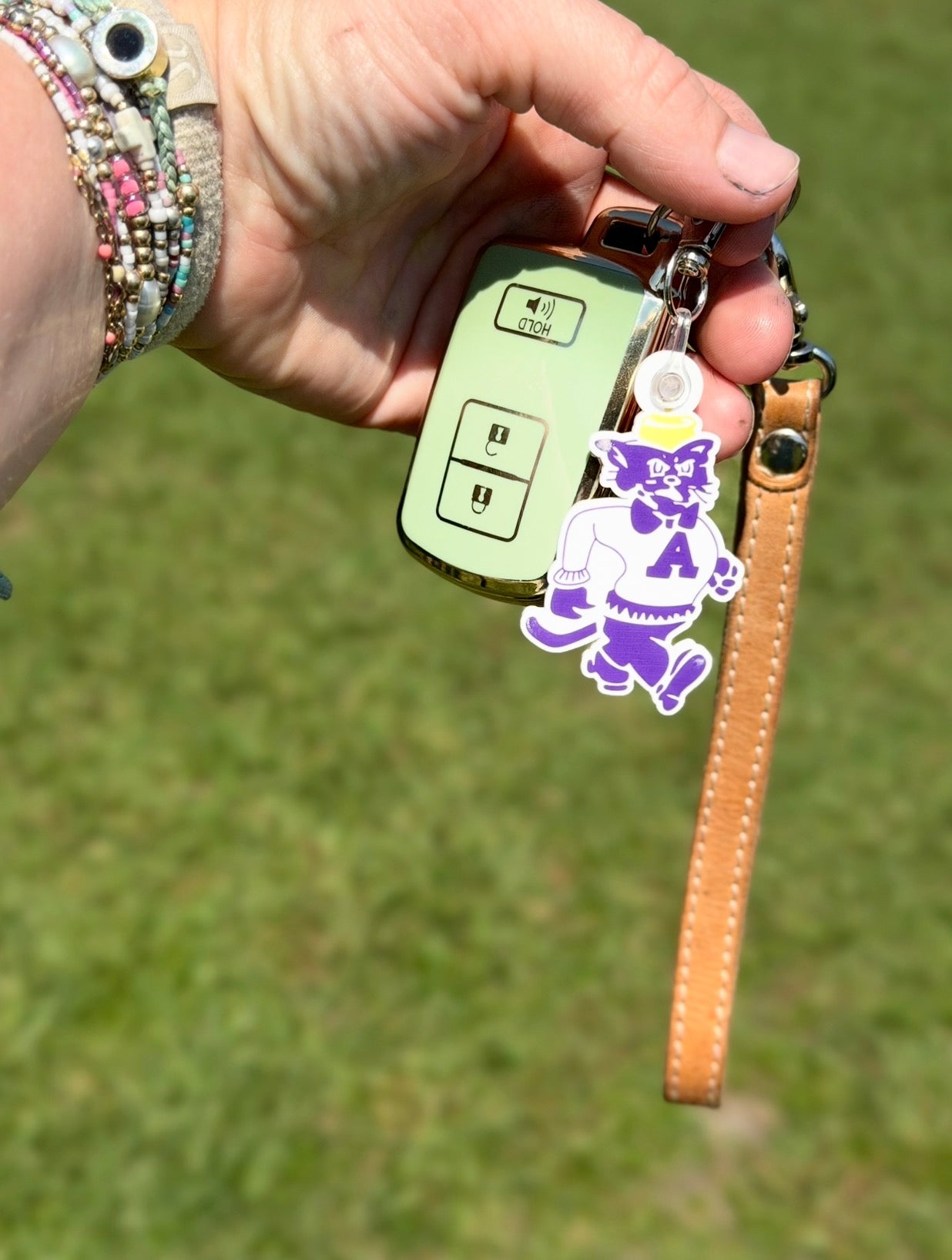 Ariton Keychain